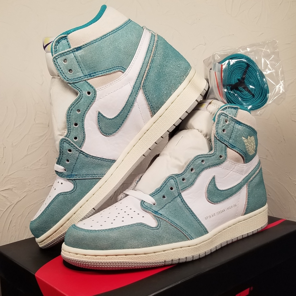 Air Jordan 1 High Turbo Green Women's Size 9